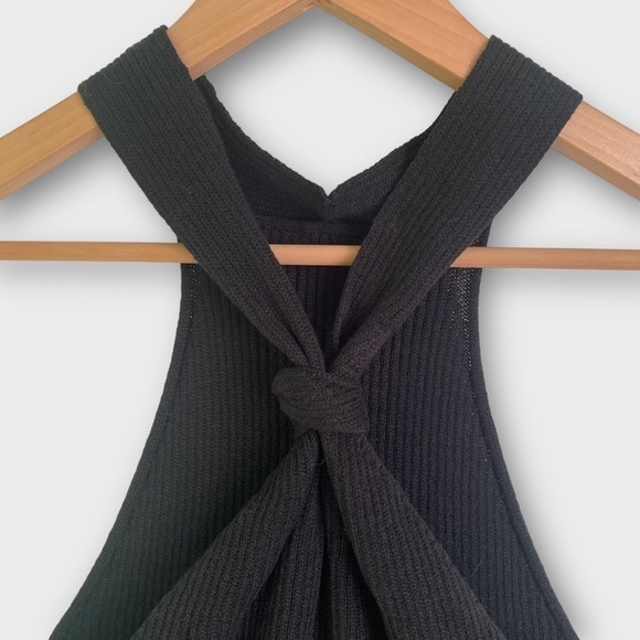 Shein Curve Cutout Cropped Knit Top - Picture 5 of 9